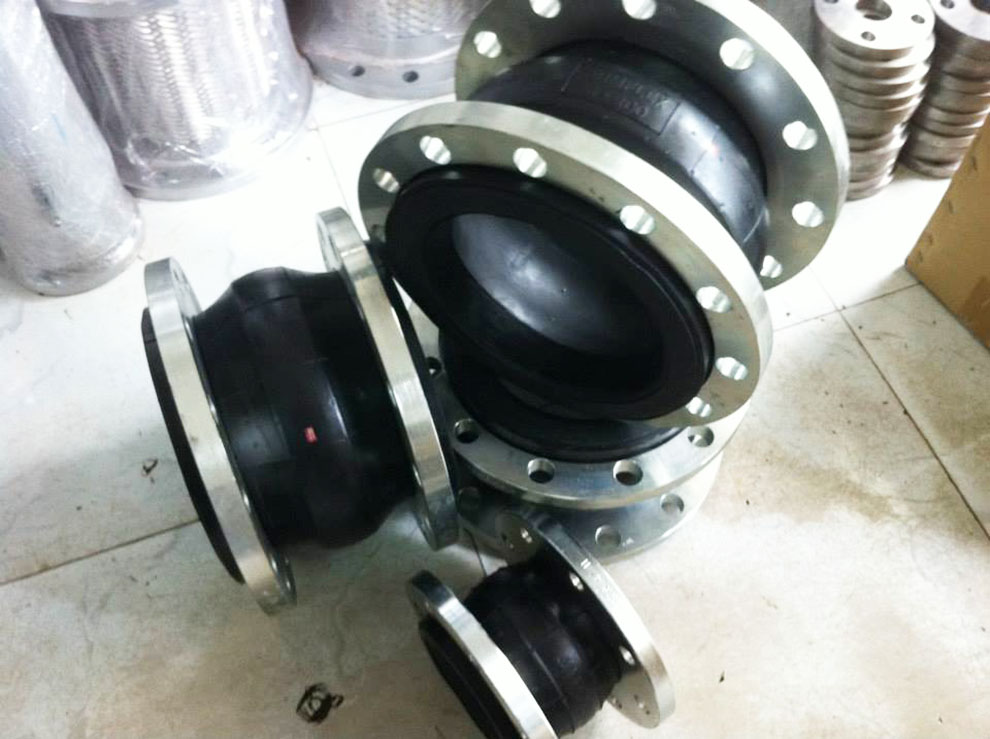 Khớp nối mềm cao su chống rung giãn nở chịu dầu